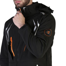 Lade das Bild in den Galerie-Viewer, Geographical Norway - Tiger_man