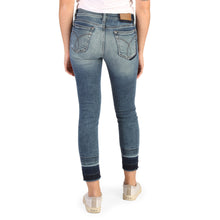 Lade das Bild in den Galerie-Viewer, Calvin Klein - J20J204669