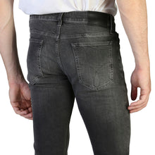 Lade das Bild in den Galerie-Viewer, Calvin Klein - J30J305762