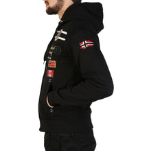Lade das Bild in den Galerie-Viewer, Geographical Norway - Garadock_man