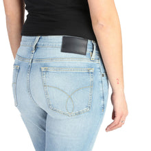 Lade das Bild in den Galerie-Viewer, Calvin Klein - J30J304932