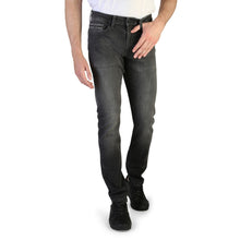 Lade das Bild in den Galerie-Viewer, Calvin Klein - J30J305762