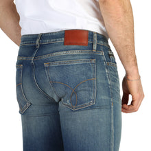 Lade das Bild in den Galerie-Viewer, Calvin Klein - J30J301312
