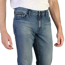 Lade das Bild in den Galerie-Viewer, Calvin Klein - J30J306023
