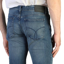 Lade das Bild in den Galerie-Viewer, Calvin Klein - J30J306023
